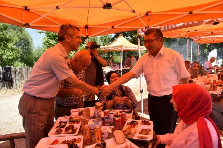 Isparta Basını, Eğirdir'de bayram yaptı