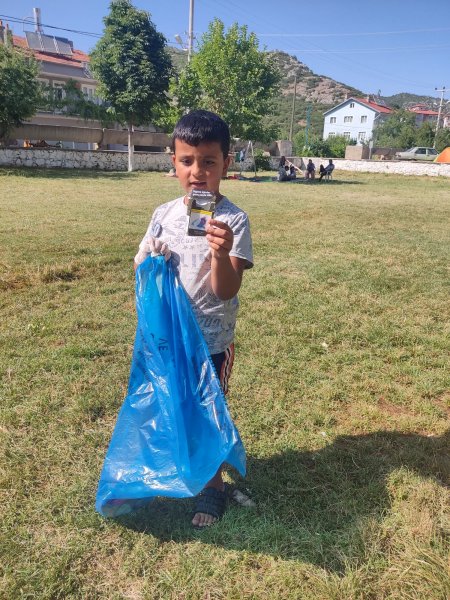 Eğirdir’de atık kahramanları iş başında