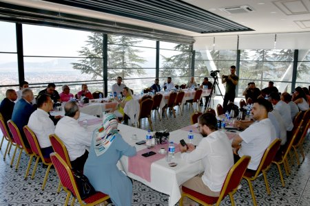 Biz hiç bir zaman ün peşinde olmadık