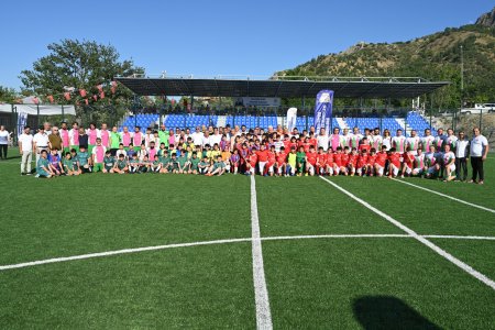 Ispartaspor'un emektar futbolcuları sahada
