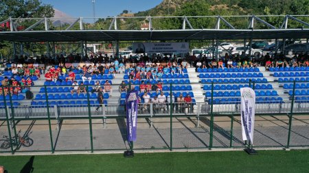 Ispartaspor'un emektar futbolcuları sahada