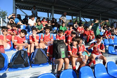 Ispartaspor'un emektar futbolcuları sahada