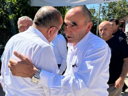 Baskan Tural, Yakaören ve Cemevi'nde aşure etkinliğine katıldı