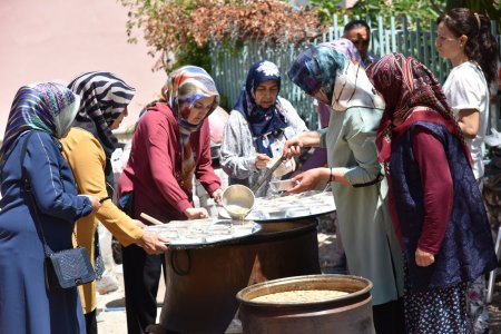 Eğirdirliler Aşure gününde buluştu