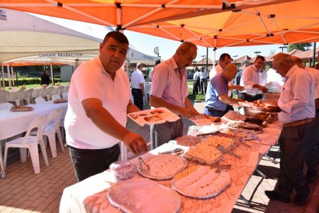 Isparta Milletvekilleri Eğirdir’e gelerek sorunları dinledi