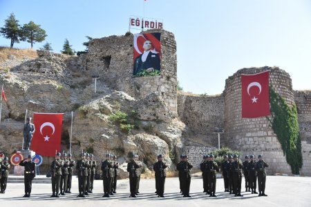 Eğirdir'de 30 Ağustos Zafer Bayramı kutlandı