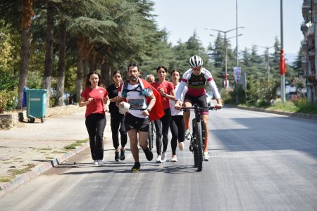 Eğirdir Gölü kıyısında 150 Km'lik zafer yolculuğu
