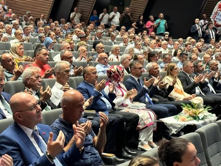 Başkan Tural, MHP kongresine katıldı