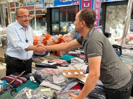 Başkan Tural, Salı Pazarı esnafıyla buluştu