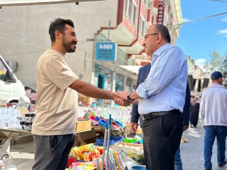 Başkan Tural, Salı Pazarı esnafıyla buluştu