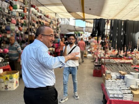 Başkan Tural, Salı Pazarı esnafıyla buluştu