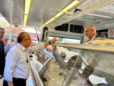 Başkan Tural, Salı Pazarı esnafıyla buluştu