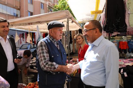 Başkan Tural, Salı Pazarı esnafıyla buluştu