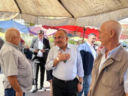 Başkan Tural, Salı Pazarı esnafıyla buluştu