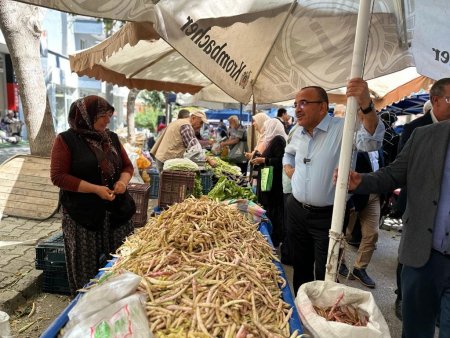 Başkan Tural, Salı Pazarı esnafıyla buluştu