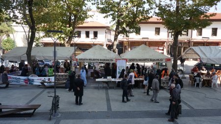 Filistin halkı için kermes düzenlendi 