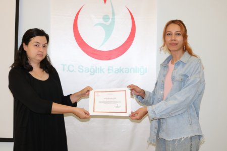 Isparta İl Sağlık Müdürlüğünde eğitimler devam ediyor