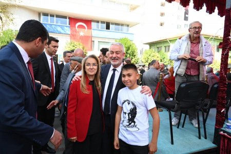 Başdeğirmen çiftine büyük ilgi