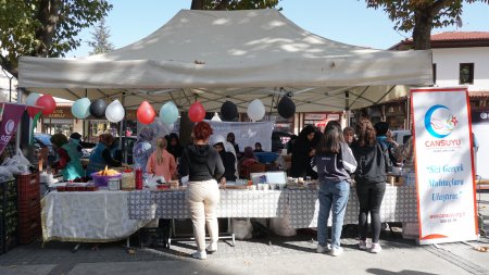 Filistin’e destek için kermes düzenlendi 