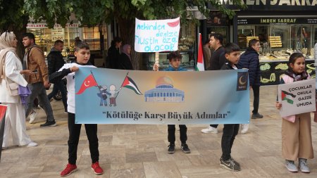 Küçük çocuklar büyük adımlar 