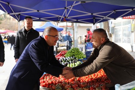 Başkan Adayı Tural Karaağaç Pazarında