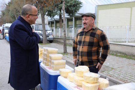 Başkan Adayı Tural Karaağaç Pazarında