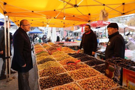 Başkan Adayı Tural Karaağaç Pazarında