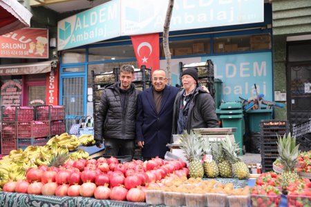 Başkan Adayı Tural Karaağaç Pazarında