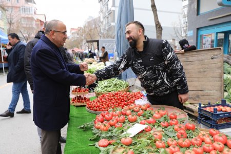 Başkan Adayı Tural Karaağaç Pazarında