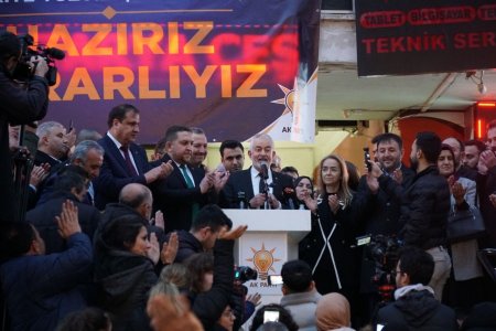 Başdeğirmen gövde gösterisi yaptı