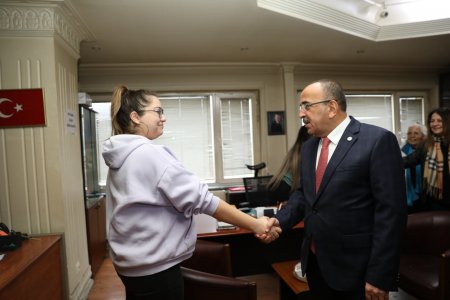 Yıkacağım yapacağım’larla esnafı tedirgin etmeye hakkınız yok