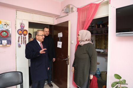 Yıkacağım yapacağım’larla esnafı tedirgin etmeye hakkınız yok