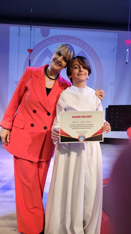 İTO Şehit Mustafa Gözütok Ortaokulundan şiir ziyafeti