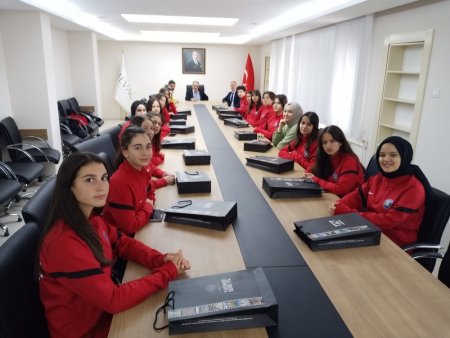 Şampiyonlardan Kaymakam Şimşek’e ziyaret 