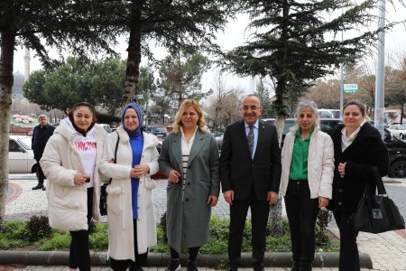 Berber, kuaför esnafı Tural’ın yanında