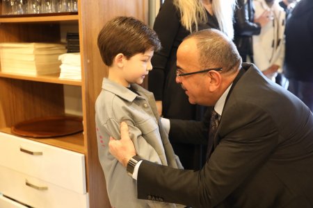 Berber, kuaför esnafı Tural’ın yanında