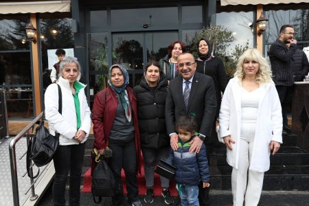 Berber, kuaför esnafı Tural’ın yanında
