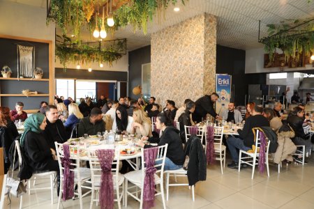Berber, kuaför esnafı Tural’ın yanında