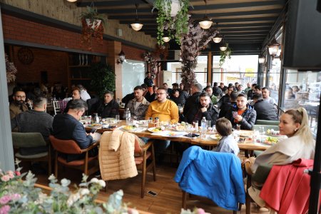 Berber, kuaför esnafı Tural’ın yanında