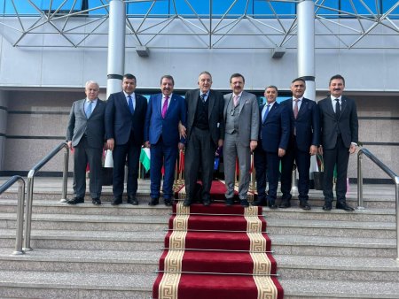 Başkan Şahin Mısır’da Isparta ürünlerini anlattı