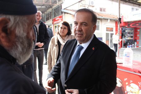 Köy Garajı esnafı Atakan Yazgan'ı bağrına bastı