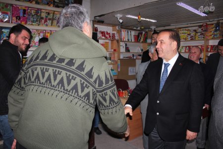 Köy Garajı esnafı Atakan Yazgan'ı bağrına bastı