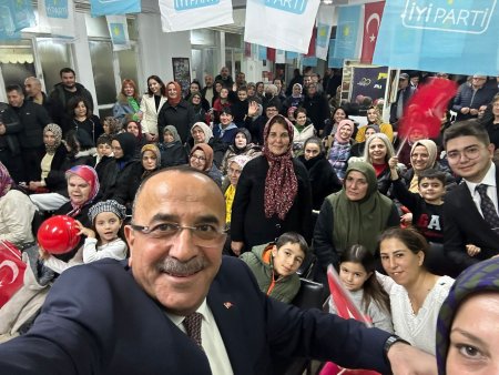 Kaygılanma Gülistan, Ahmet Tural var