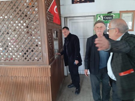 Karış karış geziyorlar
