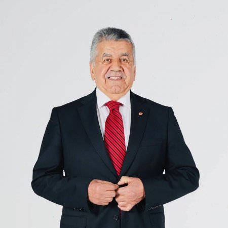 Yaşamımdaki tek sevdam Senirkent’i sevmek ve hizmet etmek olmuştur