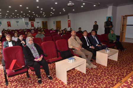 Yerel yönetimler öğrenciler ile buluşuyor 