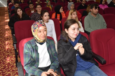 Yerel yönetimler öğrenciler ile buluşuyor 