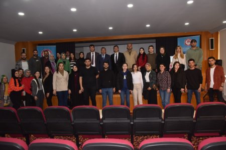 Yerel yönetimler öğrenciler ile buluşuyor 