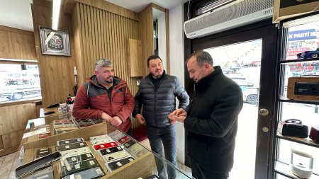 Dokur’dan esnaf ziyareti 
