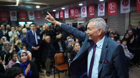 Günaydın Fatih Mahallesi’nde konuştu